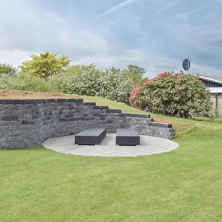 Four-bedroom In Сasa de vacaciones Malling