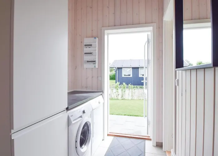 Four-bedroom In Semesterbostad Malling